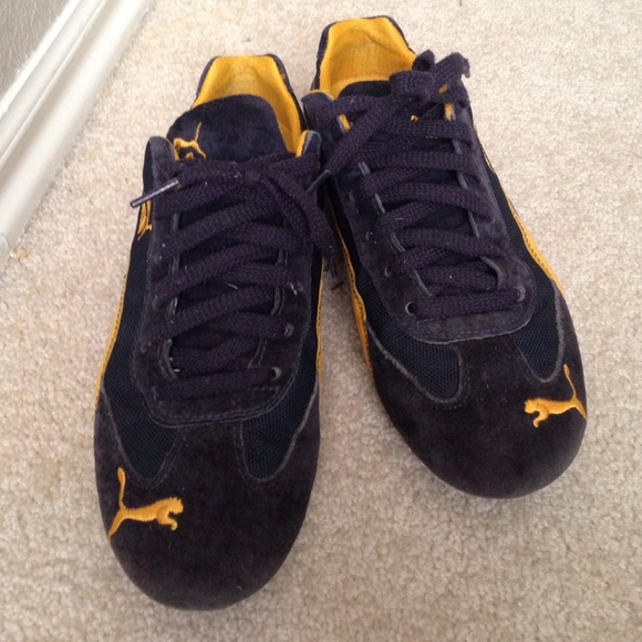Suede Puma sneaks - Picture 2 of 4