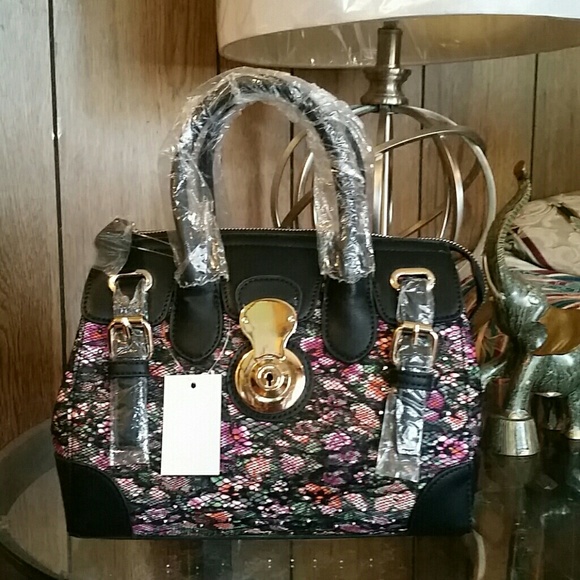 Handbags - Picture 1 of 4