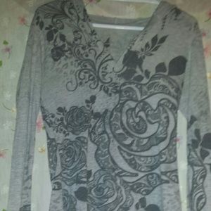 Very soft beautiful long sleeve shirt