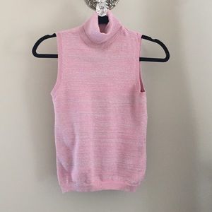 Turtleneck/sleeveless