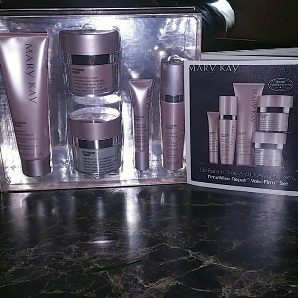 TIMEWISE REPAIR VOLU-FIRM SET (MARY KAY)