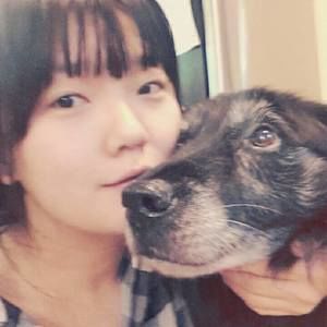 Meet your Posher, Chloe