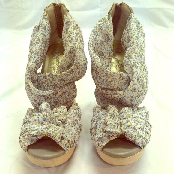 Seychelles Heels