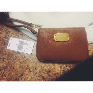 Michael khors wristlet