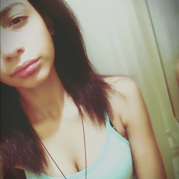 Meet your Posher, Desiree