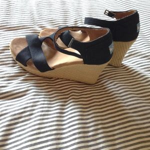 Toms wedges