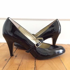 Black patent leather Mary Jane style heels