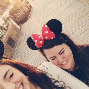 Meet your Posher, Claire