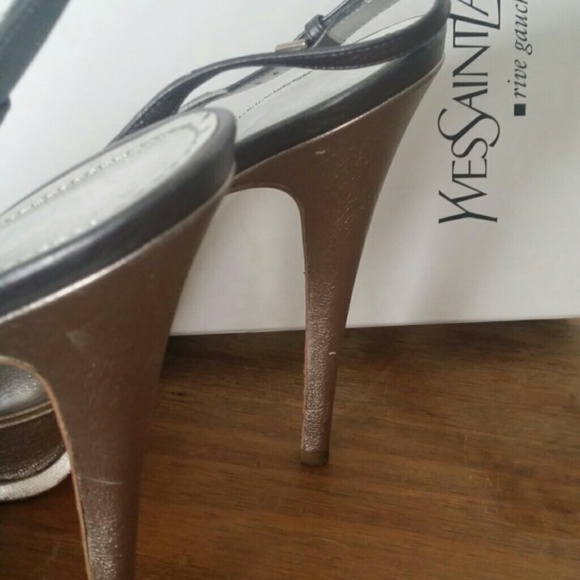 Yves Saint Laurent - Picture 3 of 6