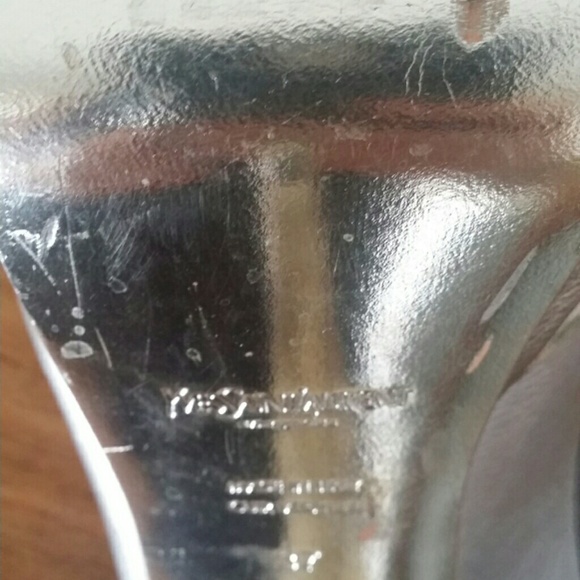 Yves Saint Laurent - Picture 4 of 6