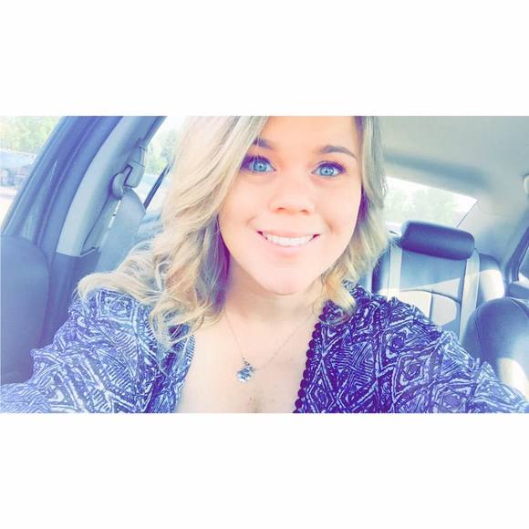 Meet your Posher, Kaitlin