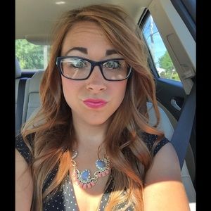 Meet your Posher, Connie