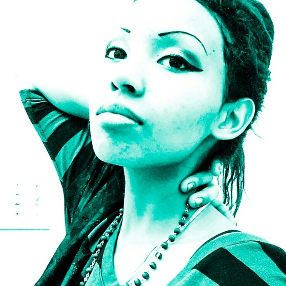 Meet your Posher, Jasmine - Picture 2 of 4