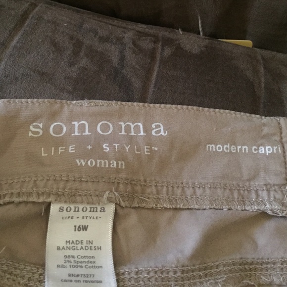 Capris - Picture 2 of 4