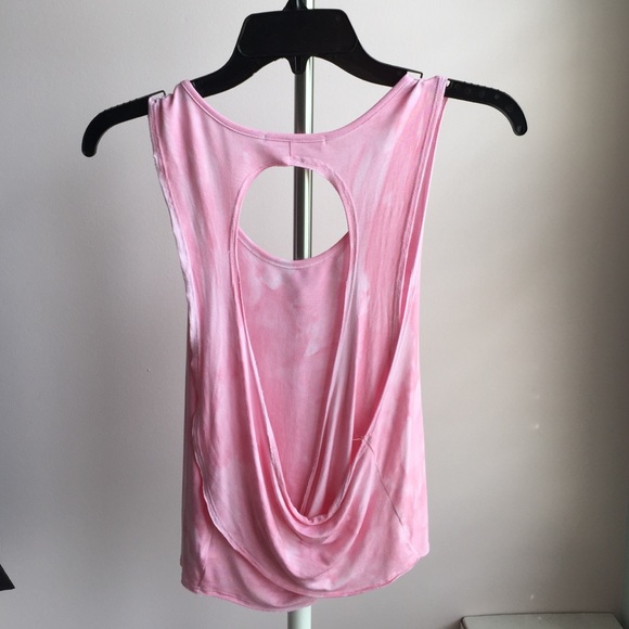 🚫SOLD🚫 Light Pink Half Moon Crop Top - Picture 2 of 4