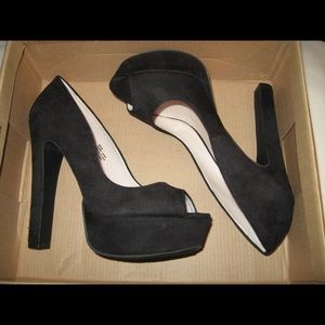 ZIGI SOHO PLATFORM HEELS, SIZE 7M