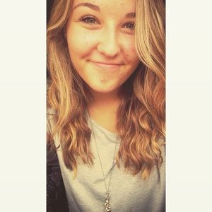 Meet your Posher, Camryn