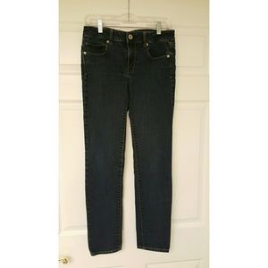 American Eagle dark wash skinny jeans