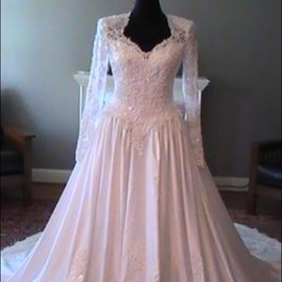 ❤️SOLD❤️Venus Vintage-look Wedding Dress White