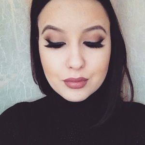 Meet your Posher, Daniela