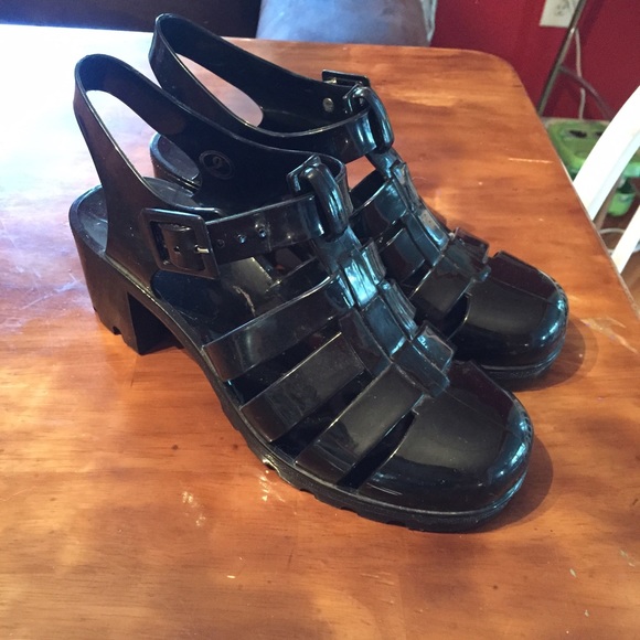 TRADED Black lug sole jellies