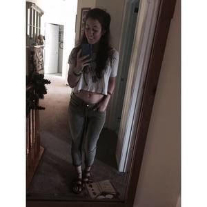 Meet your Posher, Caitlin