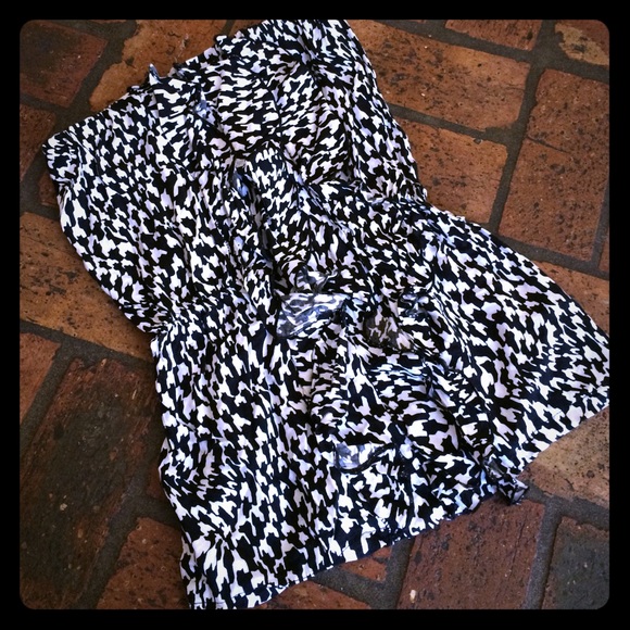 Houndstooth top