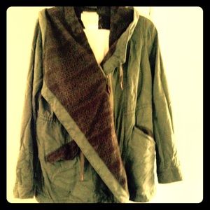 Anthropologie green fall trench with lace hei hei