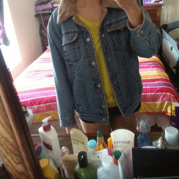 Jean jacket - Picture 2 of 2
