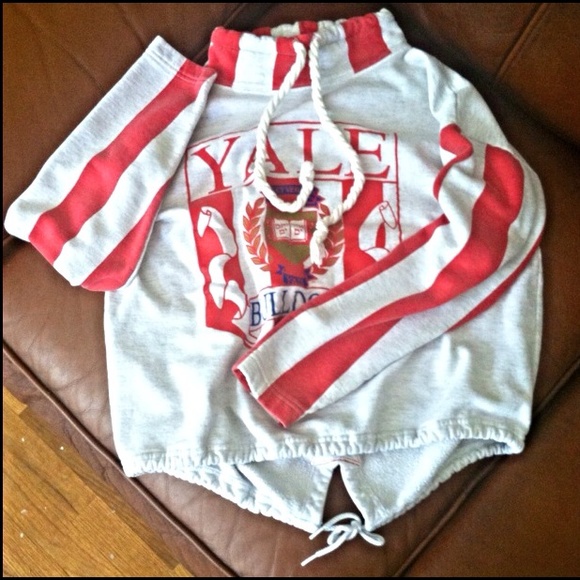 Yale crew neck