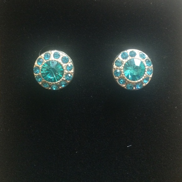 Turquoise Blue Swarovski Crystal Earrings - Picture 1 of 2