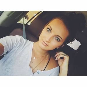 Meet your Posher, Ashleigh