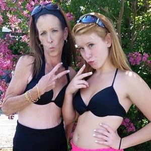 Meet your Posher, Cassie