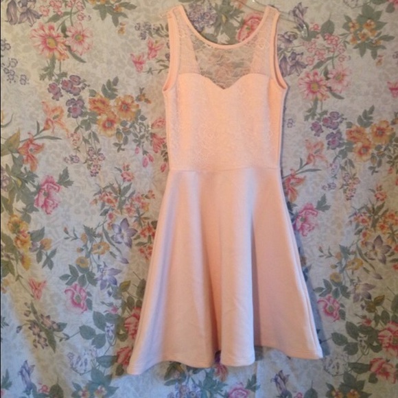 Dresses & Skirts - Light pink skater dress