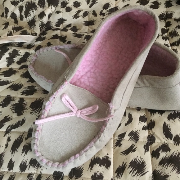 moccasins shoes or as bedroom shoes ! 👞