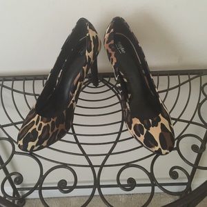 Perfect for work. Worn only once