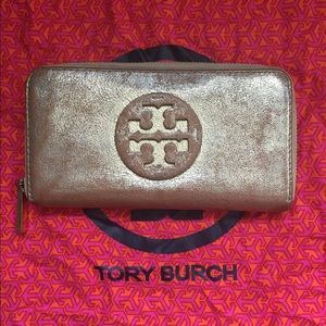 Tory Burch Metallic Zip Wallet 🚨ONE DAY SALE🚨