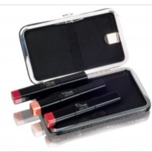 LIP TRIO LIP GLOSS & PLUMPER LIP TRIO LIP GLOSS & PLUMPER