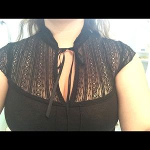 Beautiful black lace cap sleeve small top