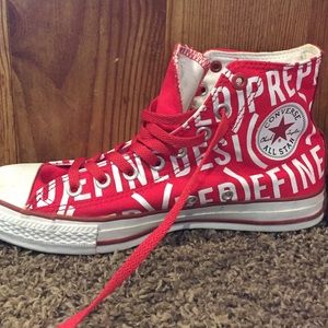 Product red converse all star