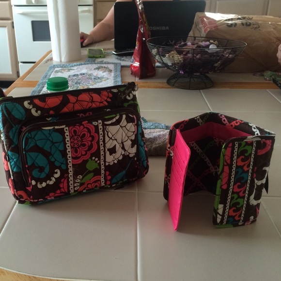 2 piece matching Vera Bradley set great Condition