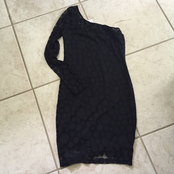One sleeve dress