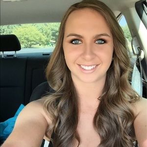 Meet your Posher, Emma