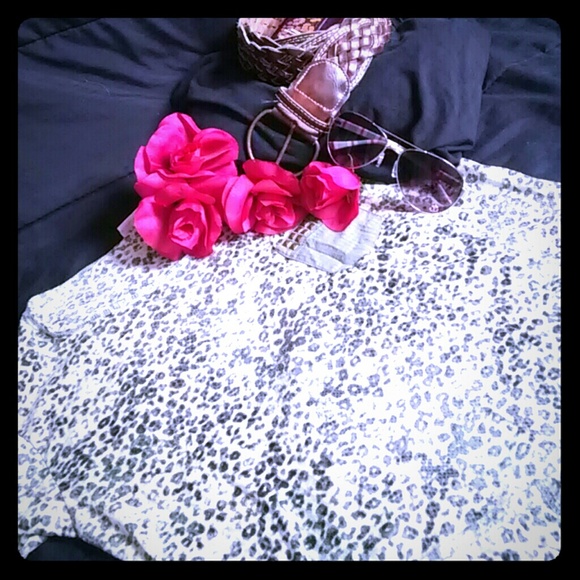 Cute leopard shirt