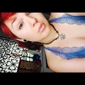 Meet your Posher, Carolyn