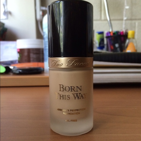 Too Faced Born This Way Foundation