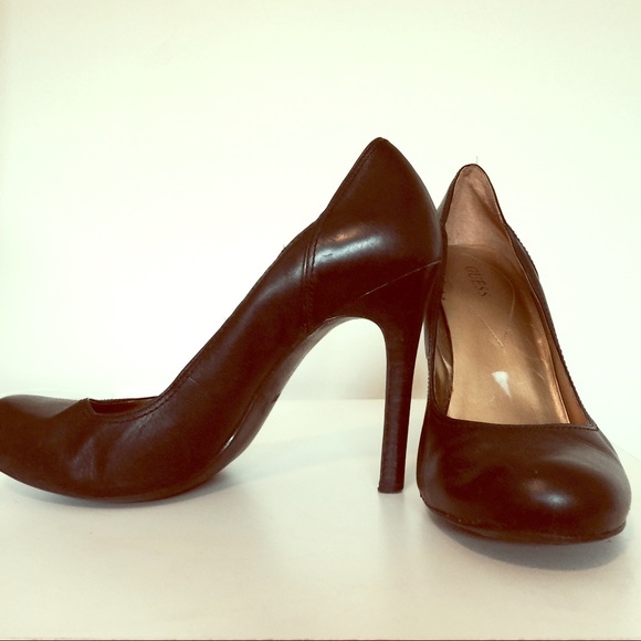Classic Guess heels