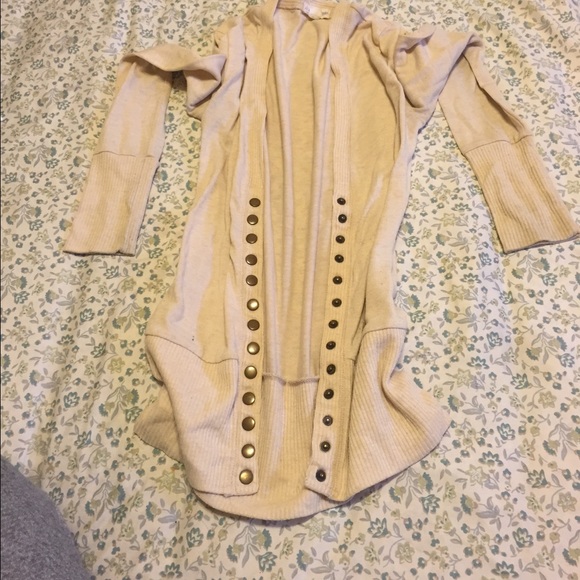 Beige sweater small