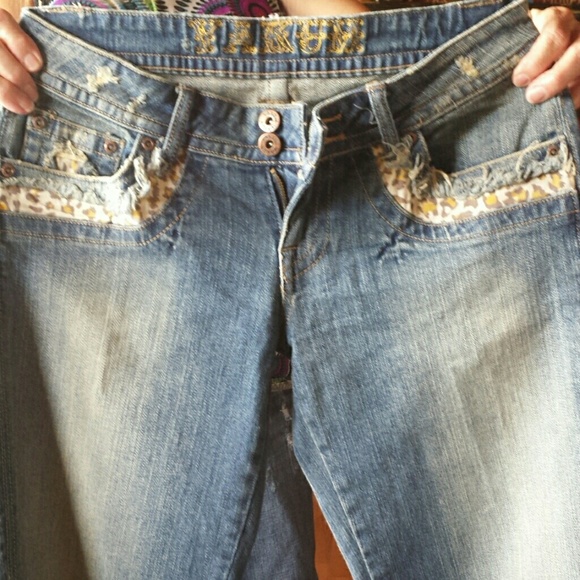These are adorable yakum jeans - Picture 1 of 4