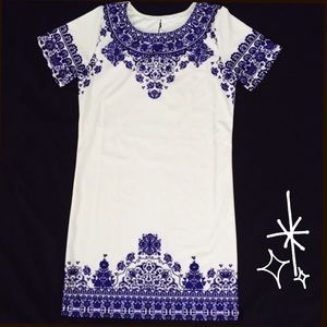 Silky dress with beautiful blue detailing